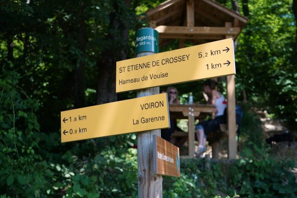 Comment puis-je renseigner mes clients qui recherchent des balades à pied, à vélo…?